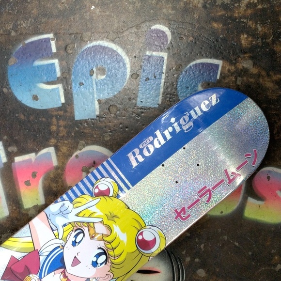 Sailor Moon Primitive Skateboard - Picture 2 of 6